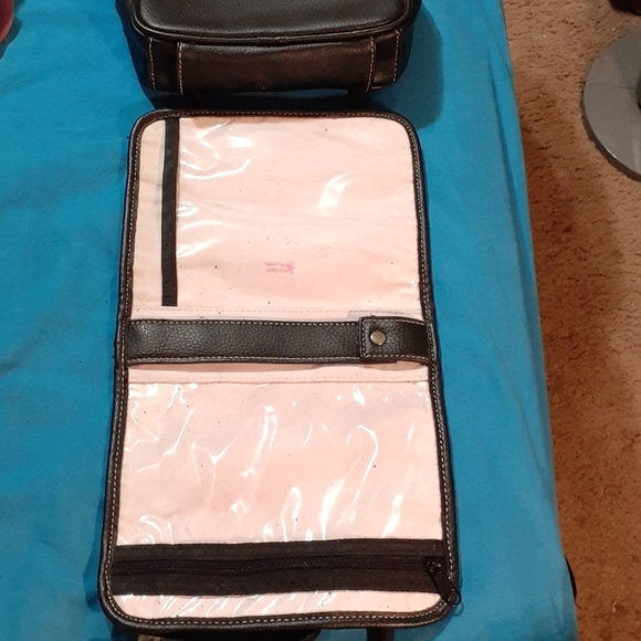 Victoria's Secret Large & Small Makeup Bag & Pouch - Picture 10 of 15